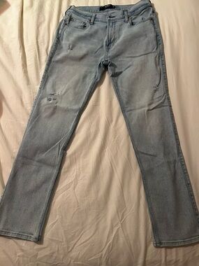 Hollister Men’s Slim-Straight Light Blue Jeans